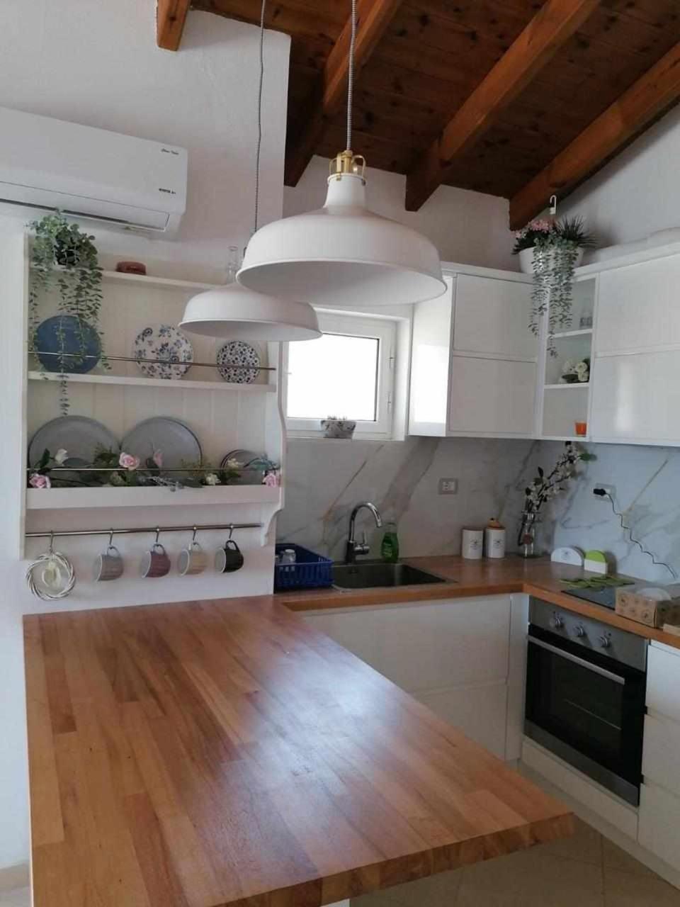 Marianna'S Luxury Apartment Sarande Room photo
